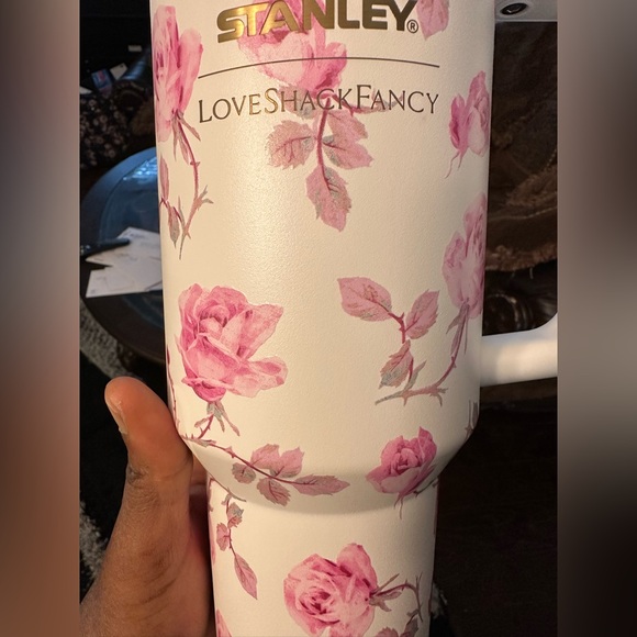 Love Shack Fancy x Stanley Ribbon Rosa 40oz Quencher - Picture 10 of 16